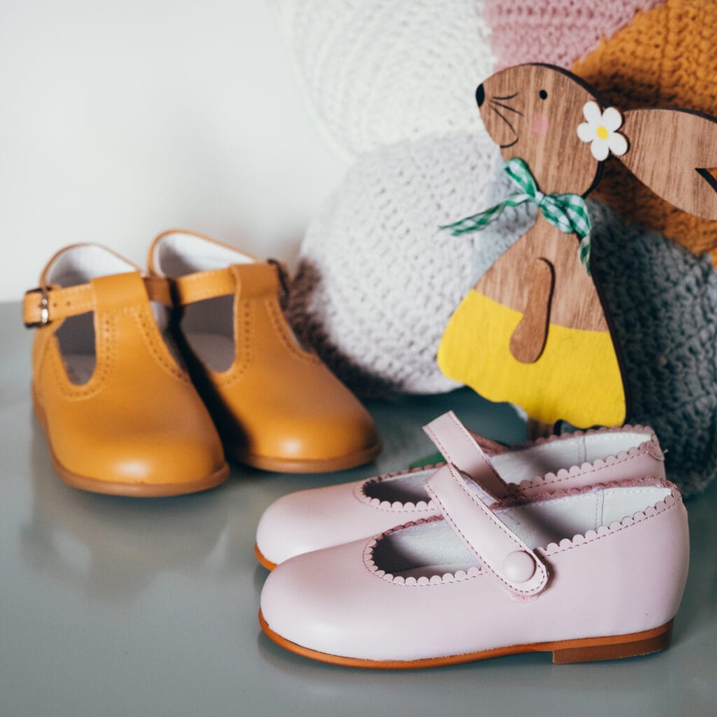 Zapatos pepitos piel camel Biguel