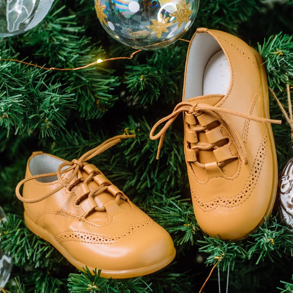 Zapatos inglesitos piel camel Biguel