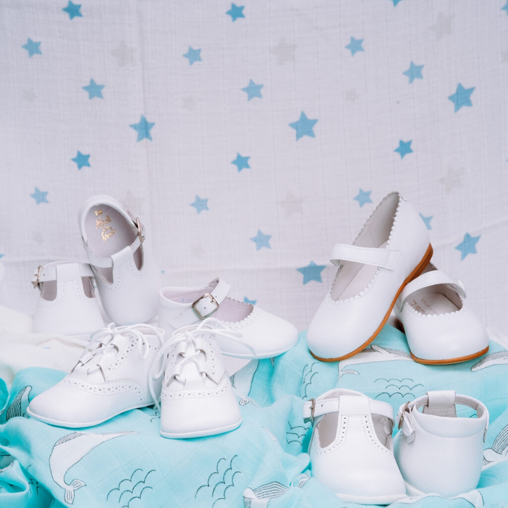Botas bebe sin suela cordones blanco