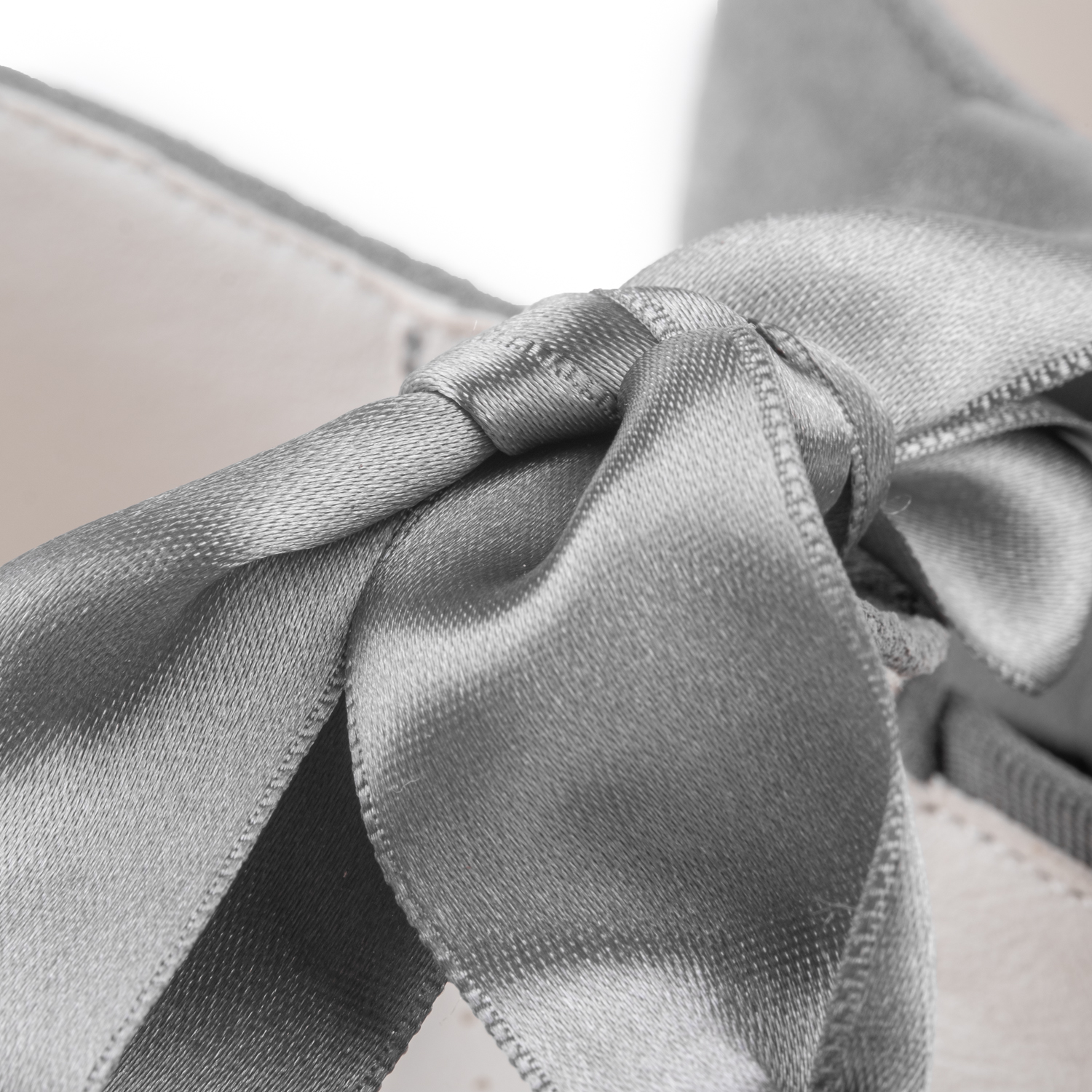 Zapatos bailarina niña ante con lazo gris Biguel