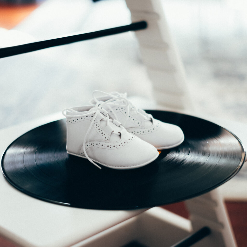 Botas bebe sin suela cordones blanco