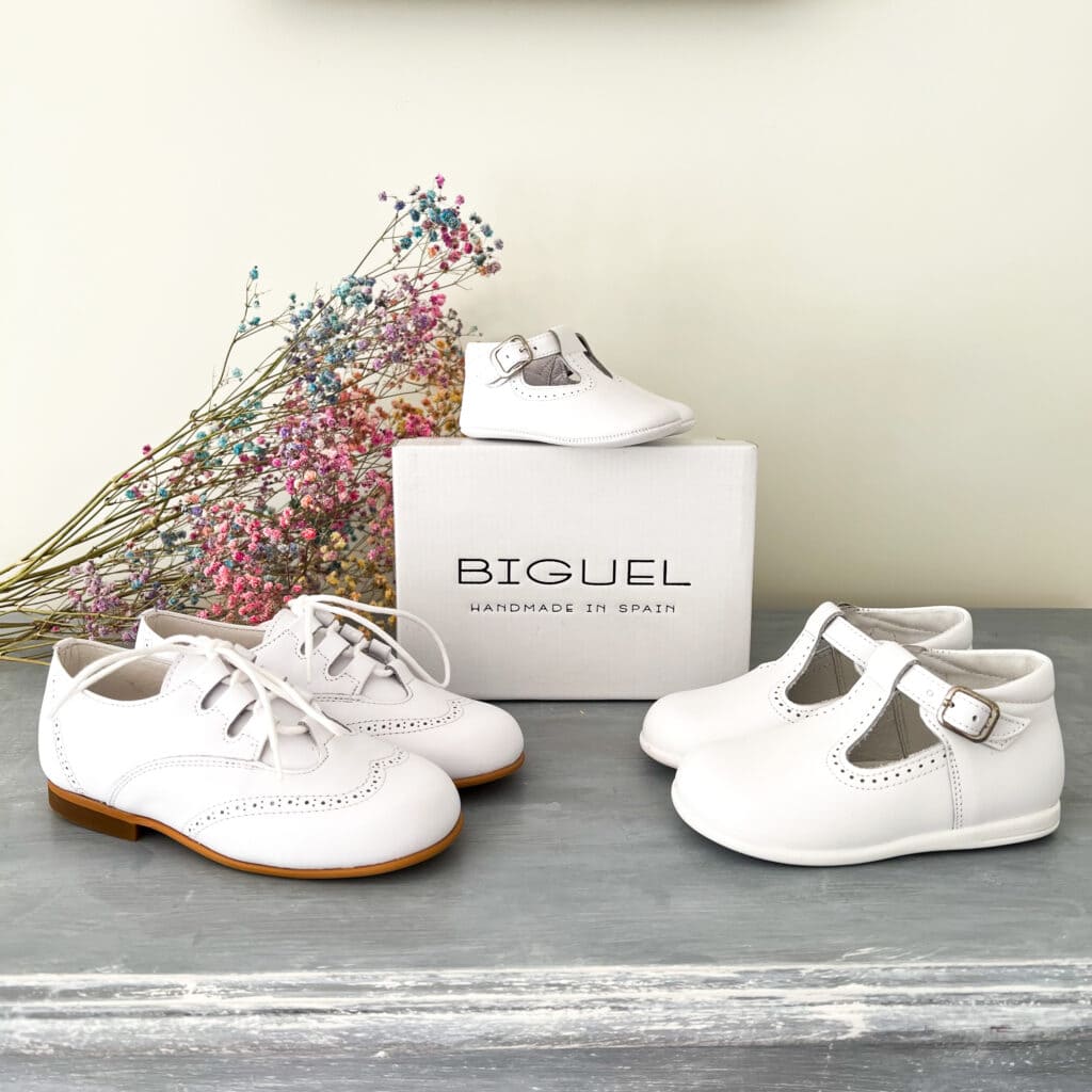 Zapatos niños piel blanco Biguel